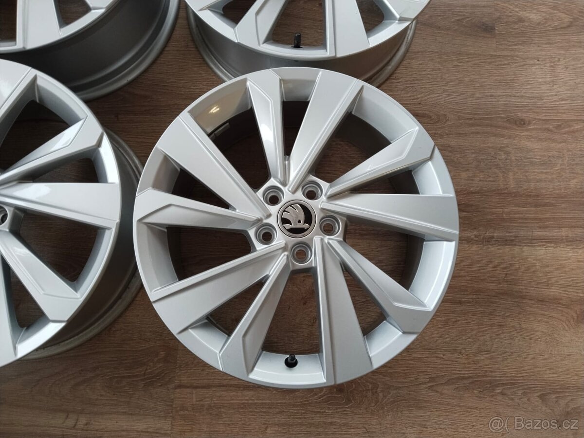 Prodám Nová Alu kola 5x100 R17 RIEGEL - Škoda Fabia IV - 5