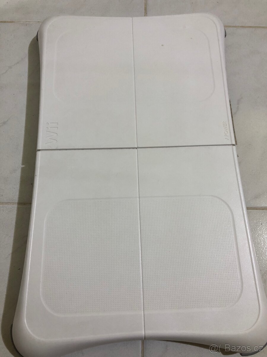 Nintendo Wii set – konzole, ovladače, board + 4 hry - 5