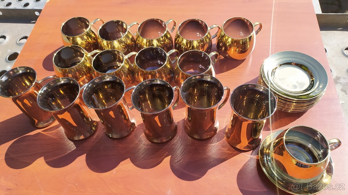 Zlaté skleněné tenkostěnné hrníčky s podšálky - 5