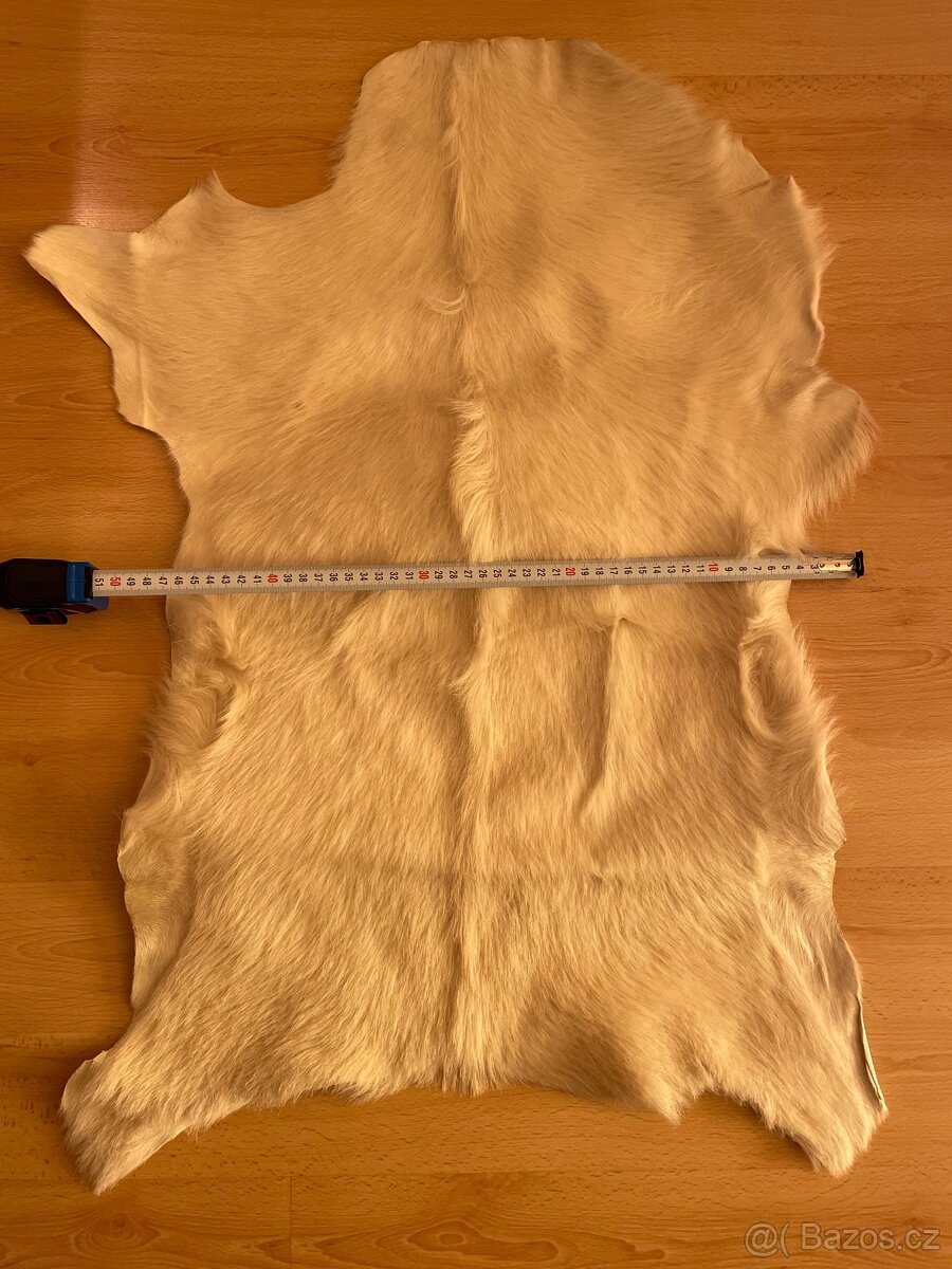 2 ks vyčiněná přírodní dekorační kožešina z kozinky - 5