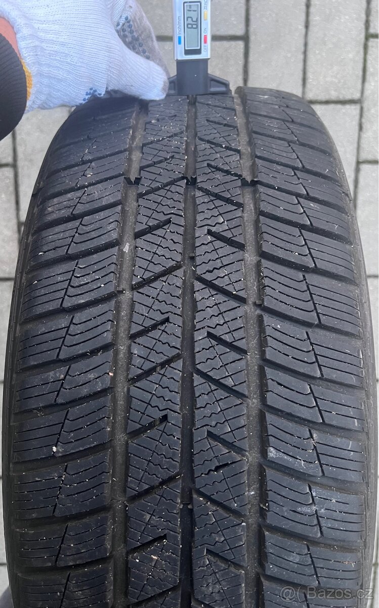 225/40 R19 - 4x zimní Barum 7-8mm - 5