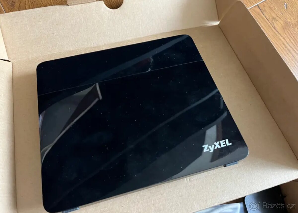 Nabízím k prodeji router ZyXEL - 5