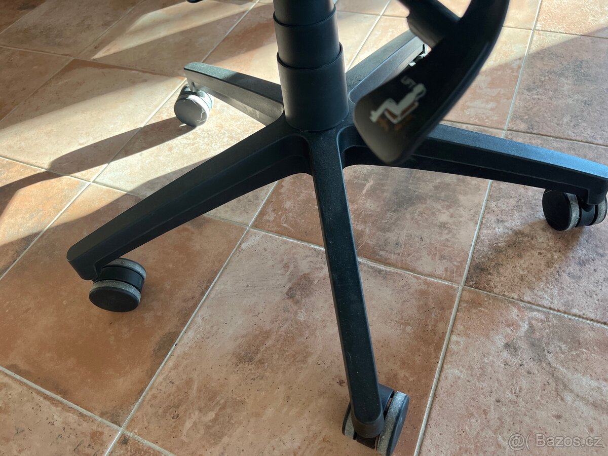 Kancelářská židle - 5