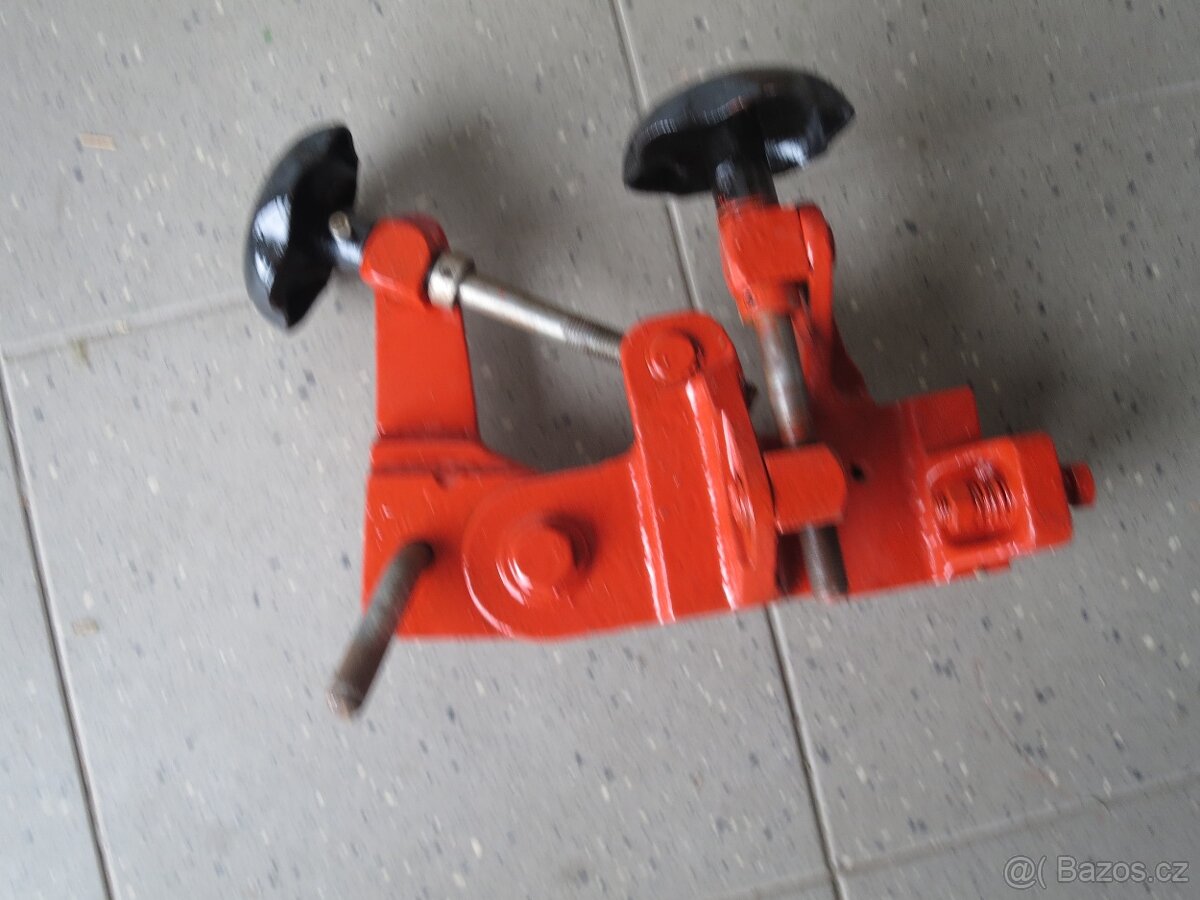 Oboustranný pluh VARI APH 352 + nastavovací těleso NT 3. - 5