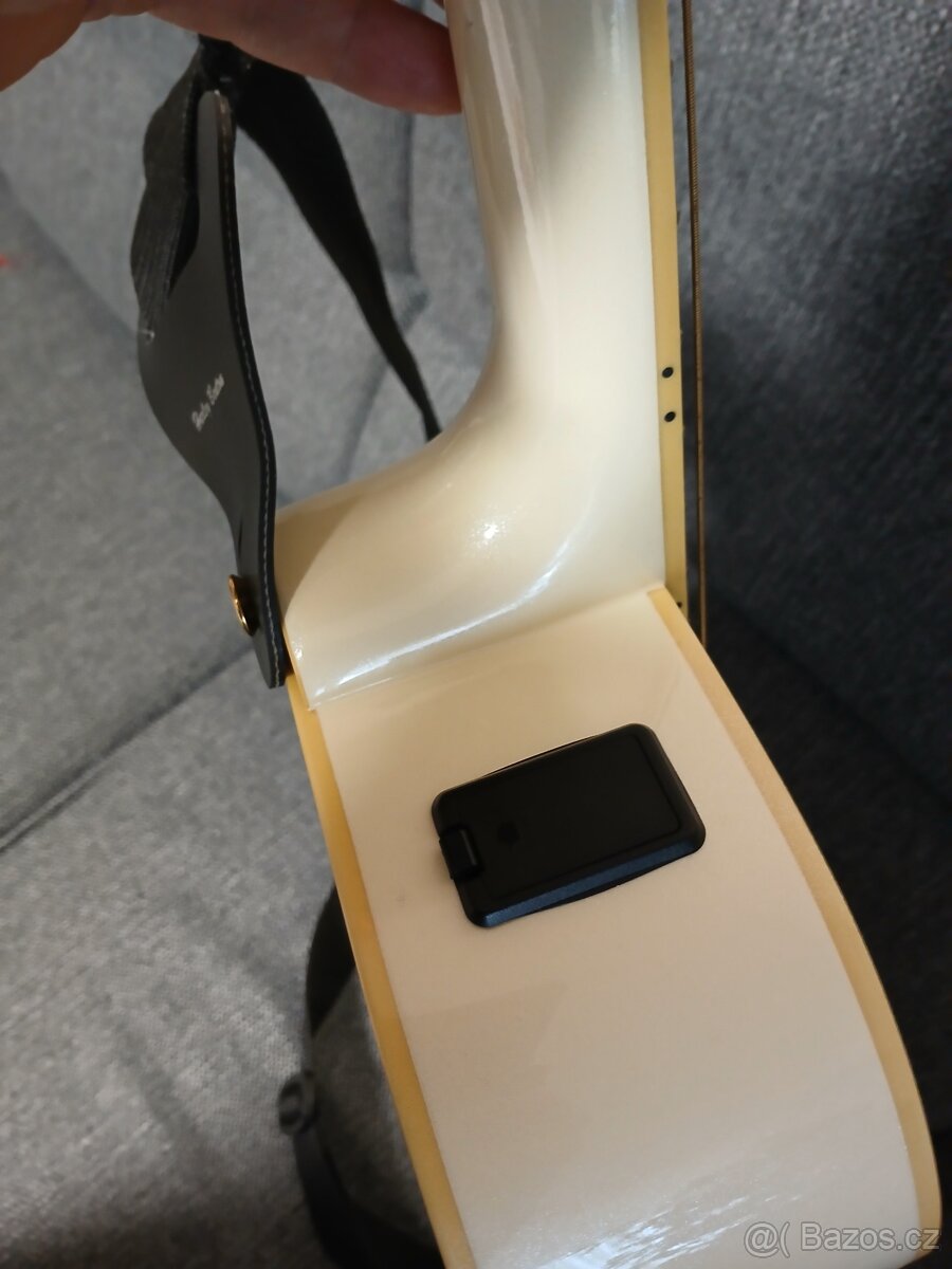 Nehraná elektroakustická kytara Yamaha Apx-1000 - 5