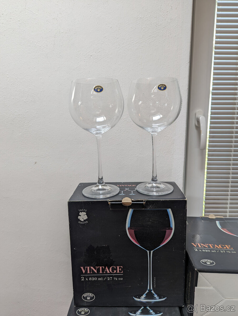 Vinné skleničky (Velké) s krabici (Bílý satenový vnitřek) - 5