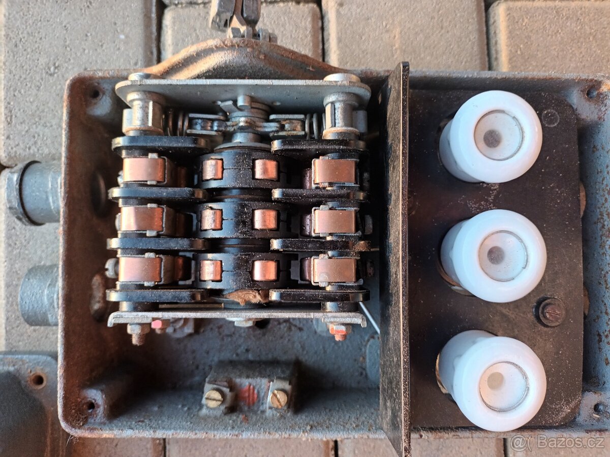 Cirkulárka spínací skříňka - 5