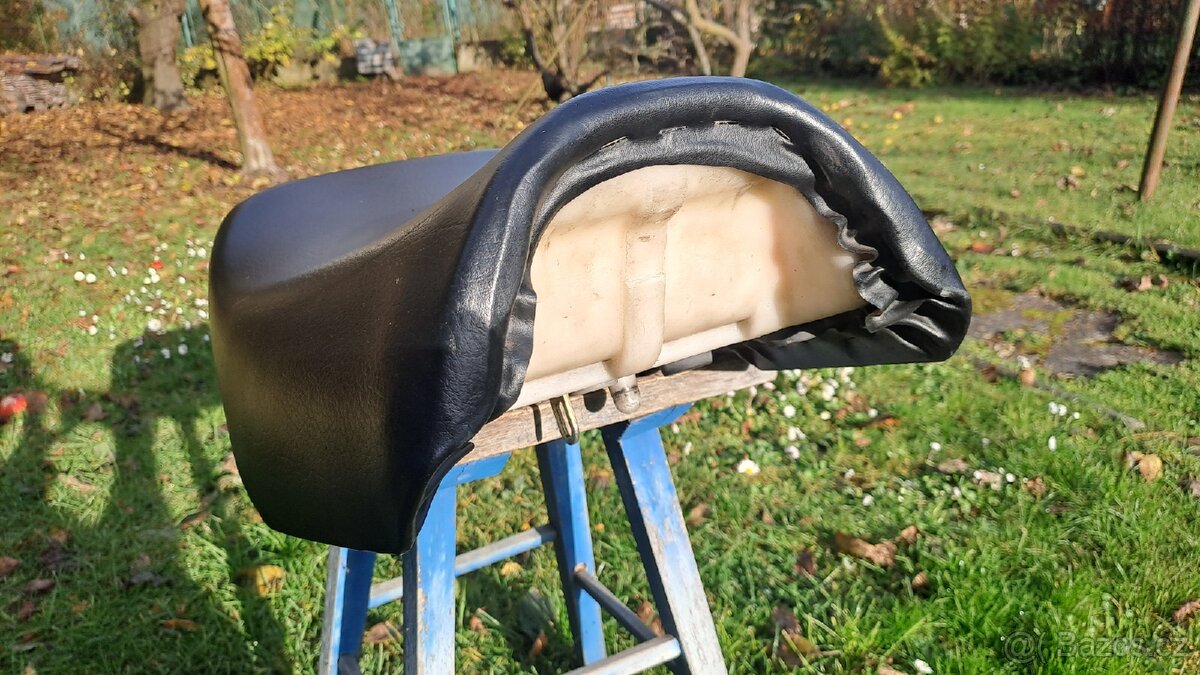 Sedlo Yahamaha fzs 600 - 5