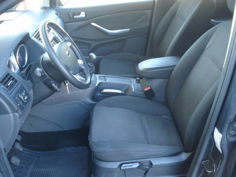 Ford B-MAX 1.6 TDCi 70 KW 1. Majitel - 5