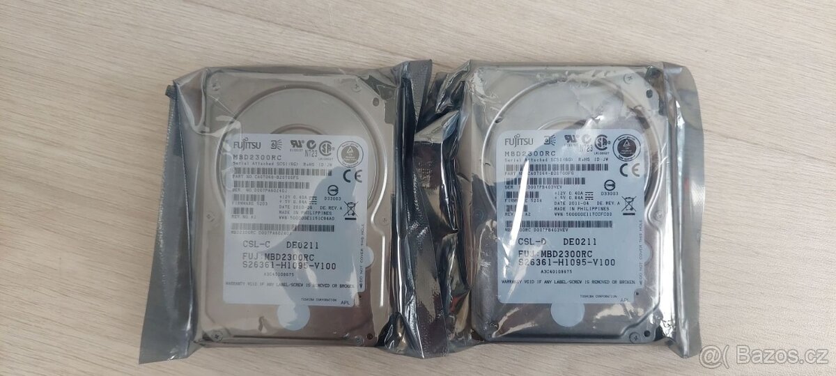SAS disky Seagate, Fujitsu, HGST 300GB - 5