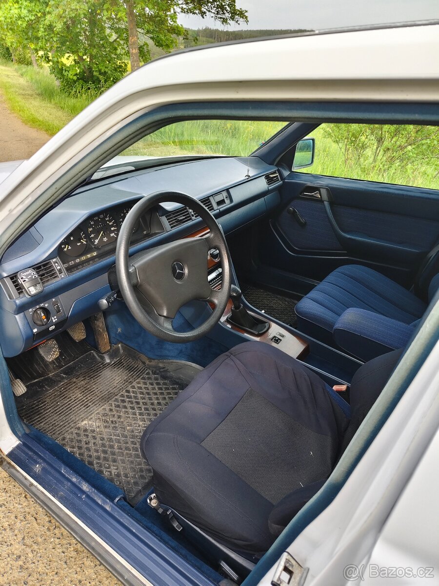 Mercedes-Benz W124 250D - 5