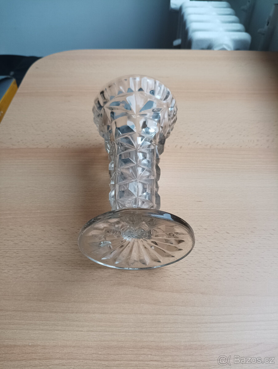 Retro skleněná váza z těžkého mačkaného skla - 5
