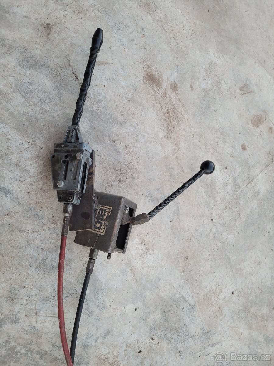 Hydraulický ovladač čelního nakladače - 5