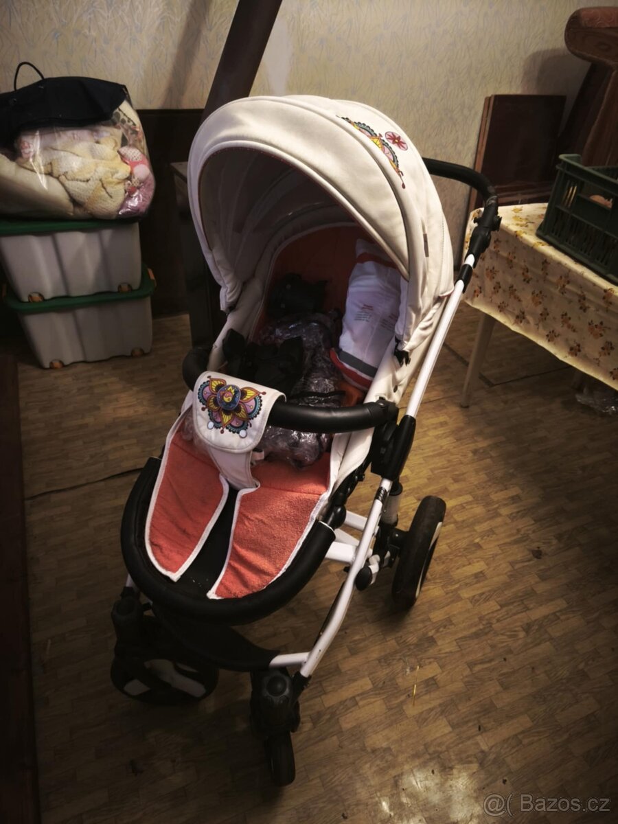 Kočárek Junama - 5