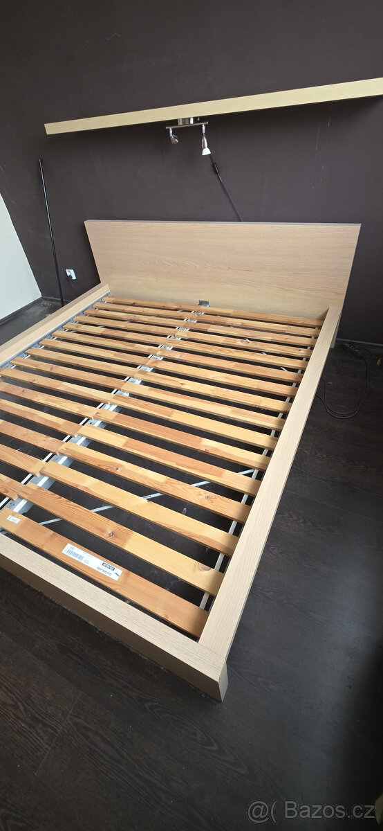 Rám postele Ikea Malm 180x200 - 5