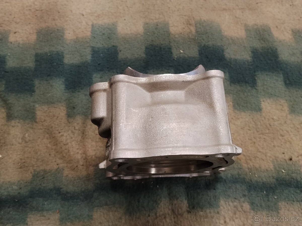 Prodám válec Yamaha YZF250 - 5