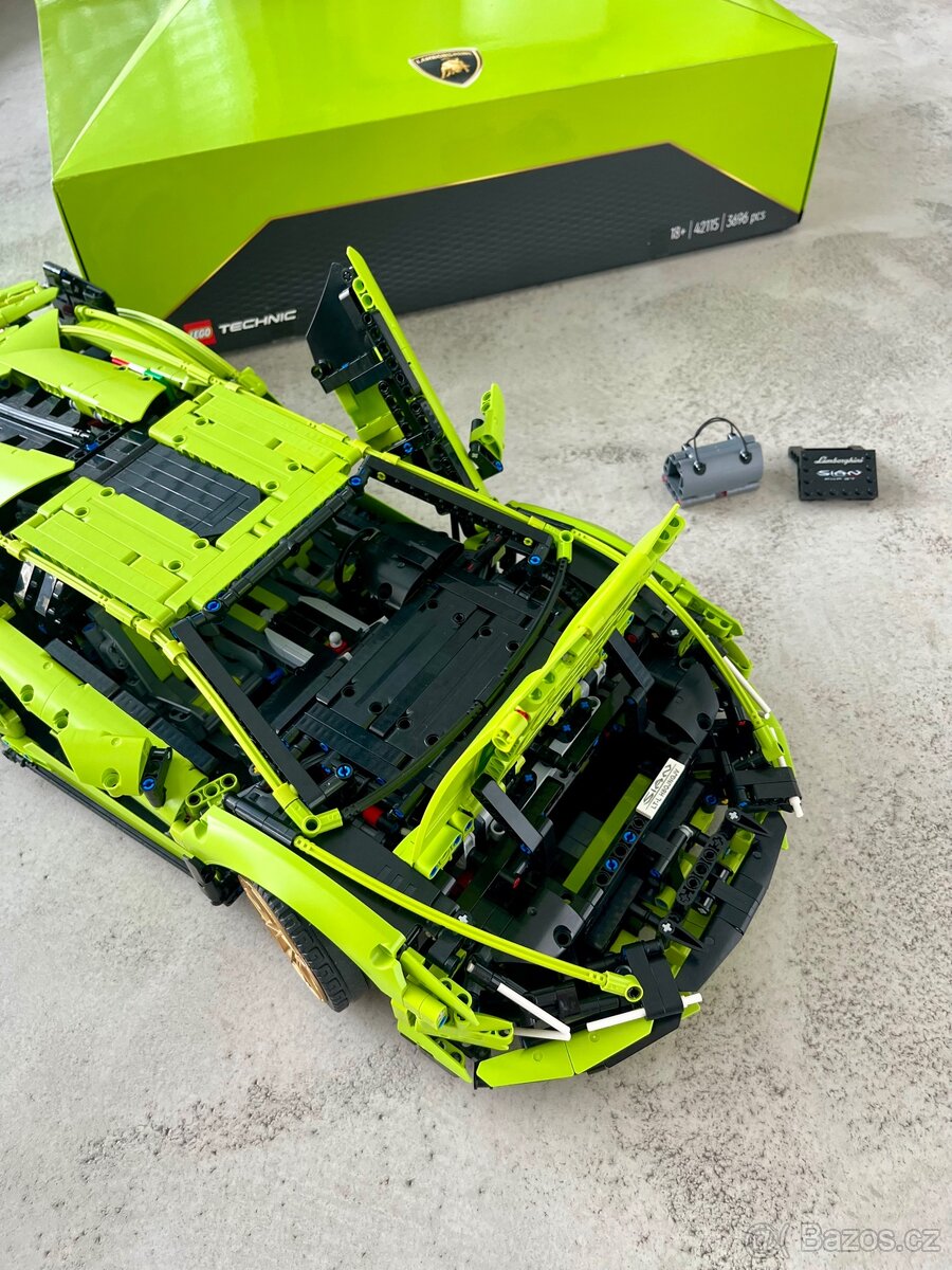 LEGO 42115 Technic - Lamborghini Sián FKP 37 - 5