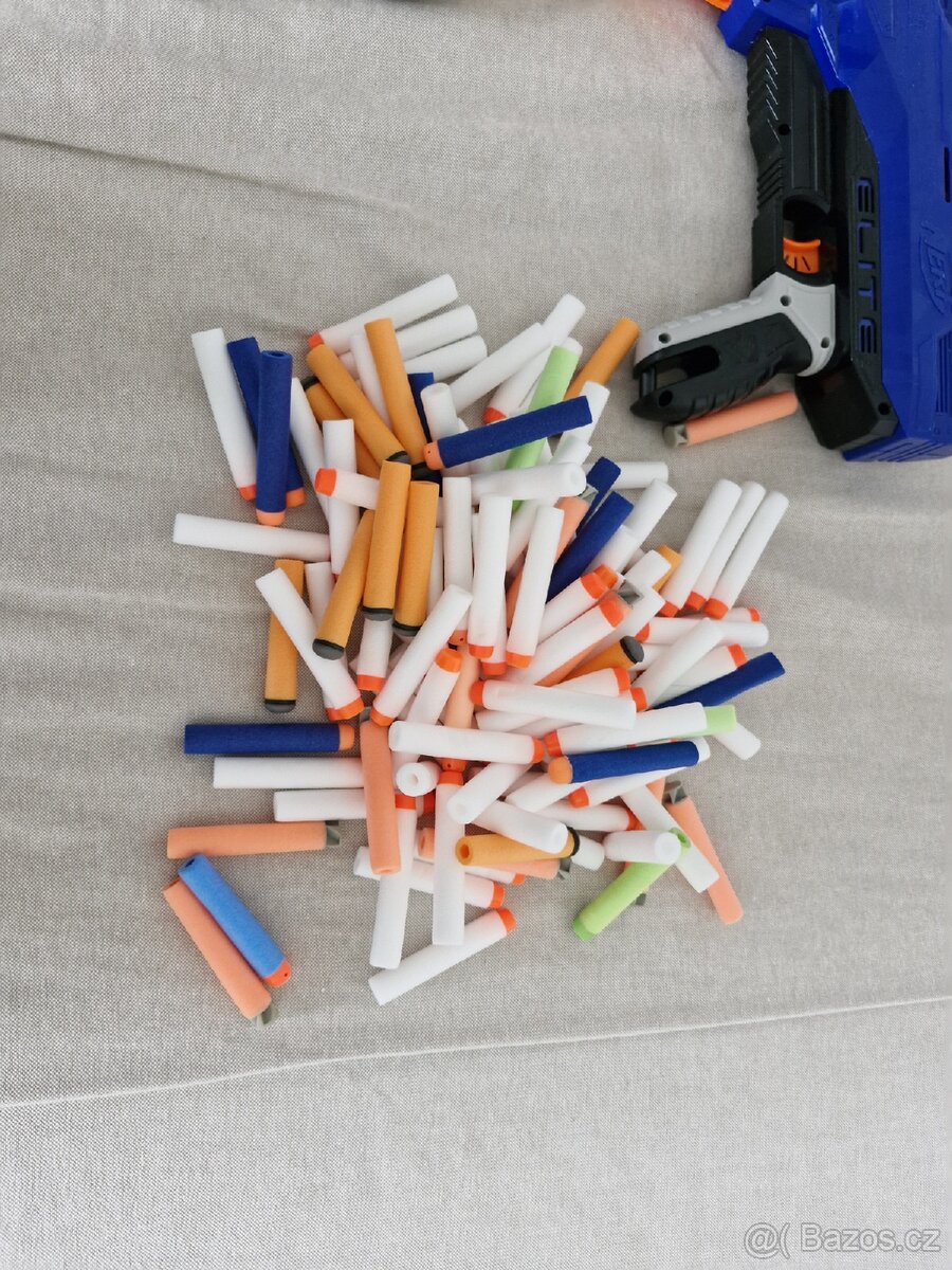 Pistole Nerf a naboje - 5