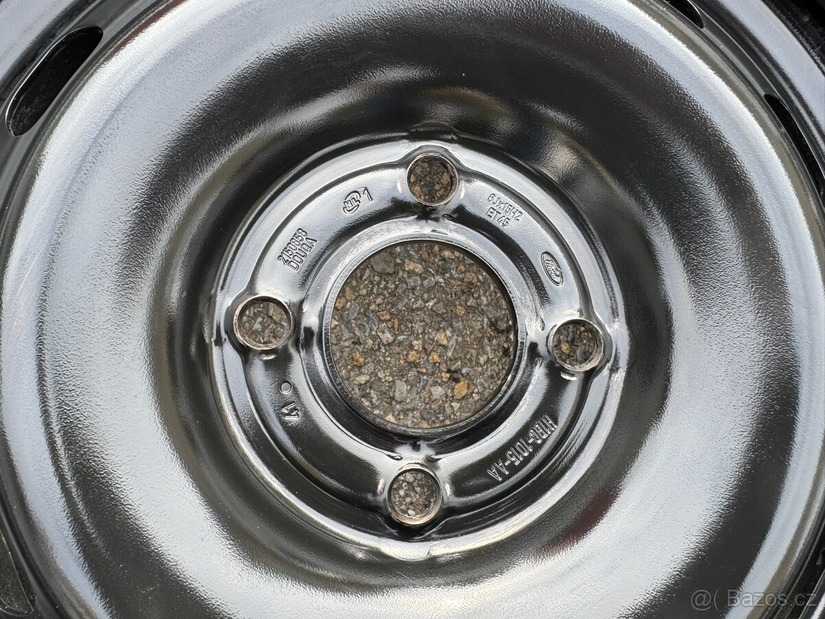 4ks zánovních plech disků 15" 4X108, Fiesta, pneu 99% - 5