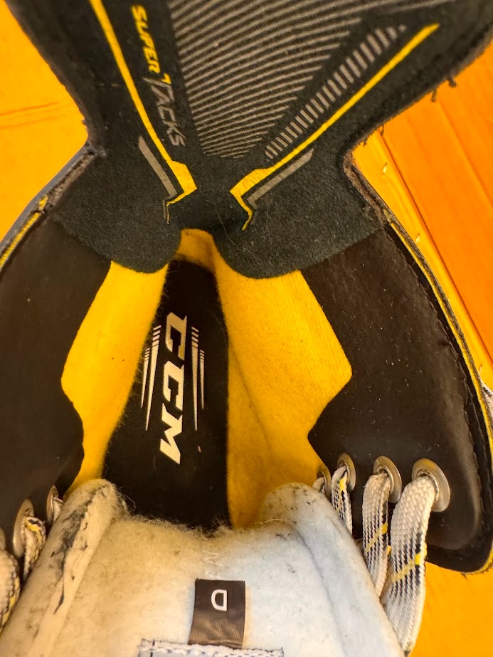 BRUSLE CCM TACKS 9370 , vel. 42/7 D - 5