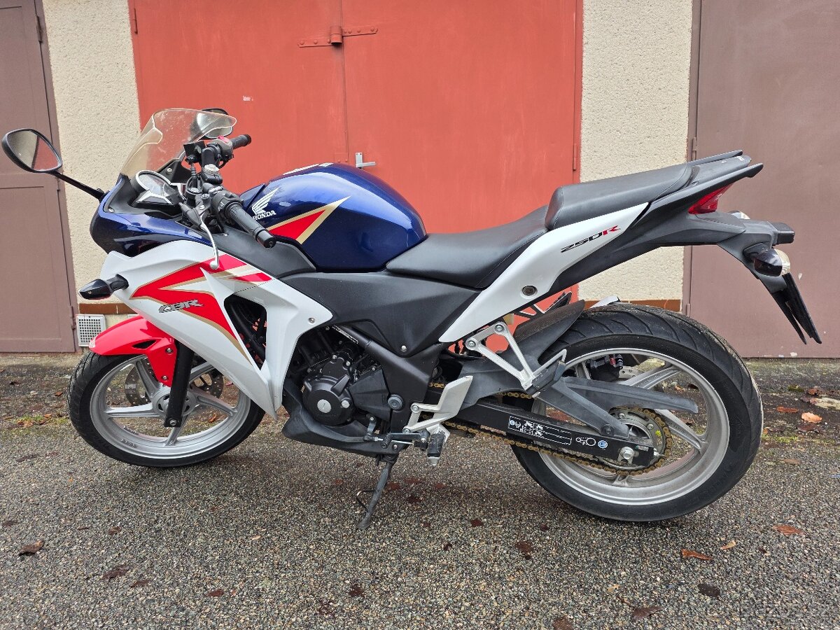 Honda Cbr 250 - 5
