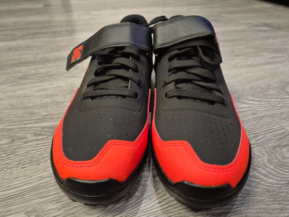 Five Ten Kestrel Black Solar Red, vel. 44 - 5