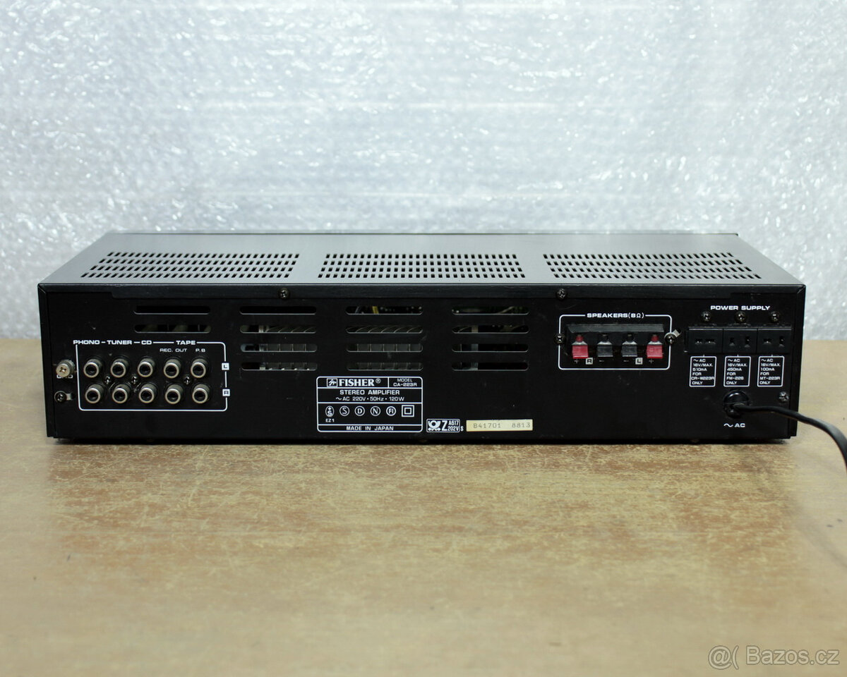 Zesilovač Fisher. - 5