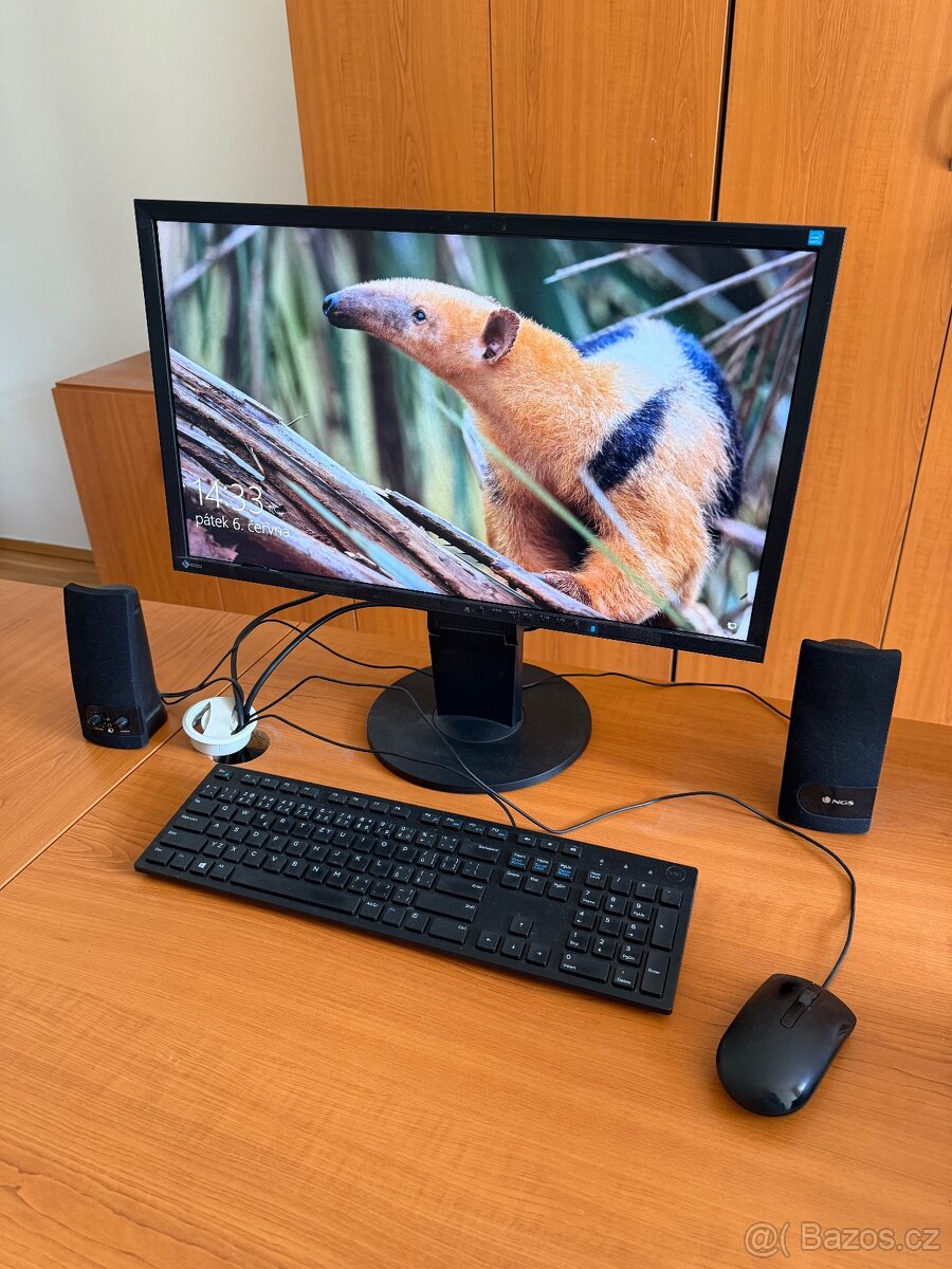 LCD monitory + klávesnice - 5