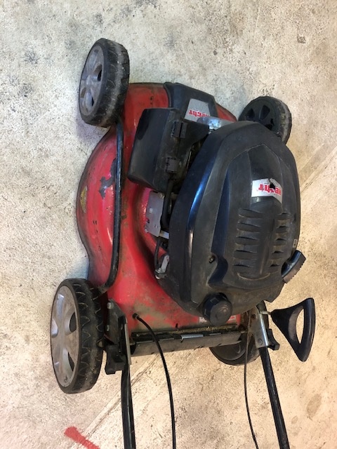 Sekačka Hecht s pojezdem - 5