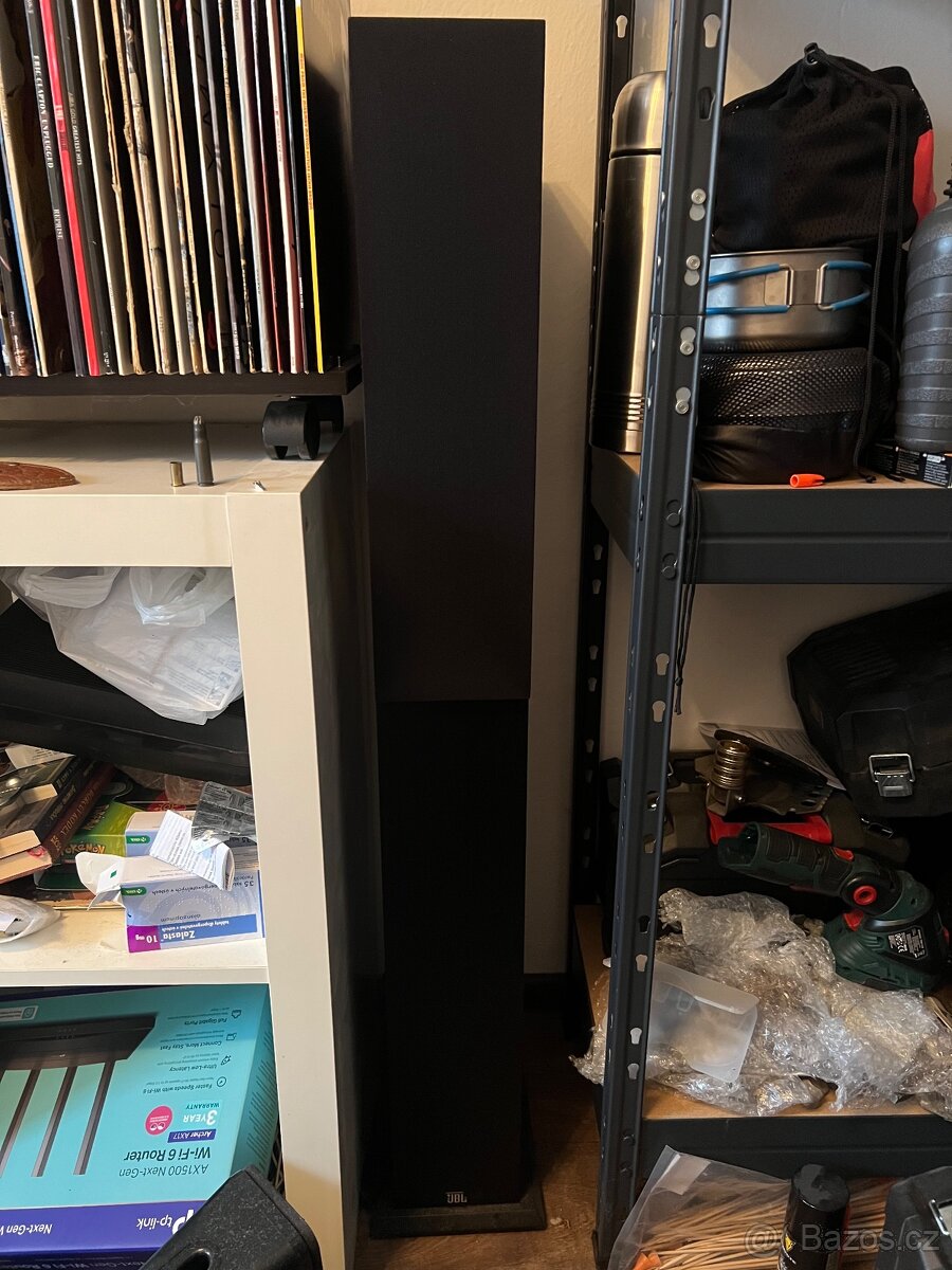 Souprava gramofonu, zesilovače a sloupové reproduktory - 5