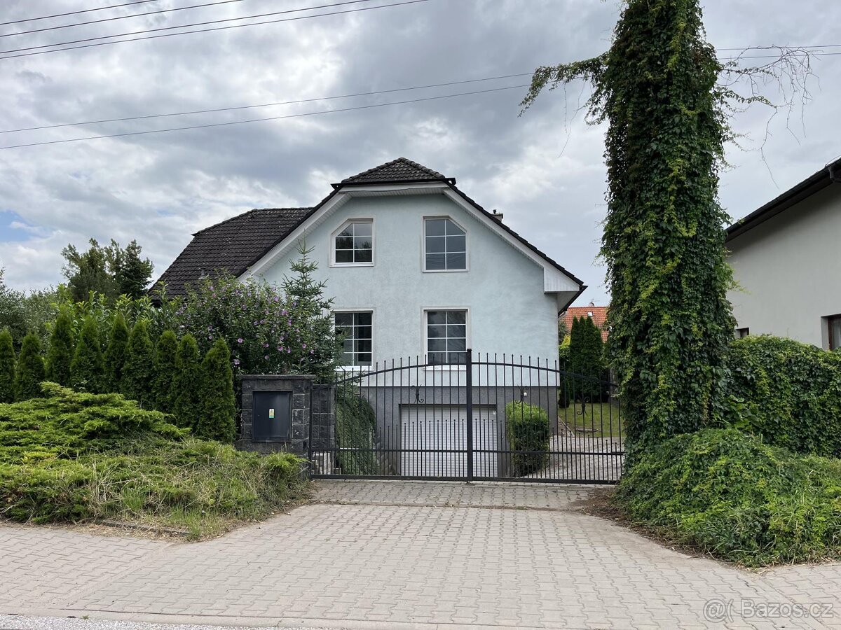 Prodej krásného rodinného domu se zahradou v Plotišti nad La - 5