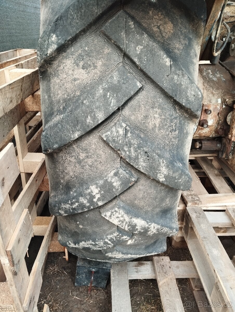 Zadni kola Zetor crystal 8011 - 5