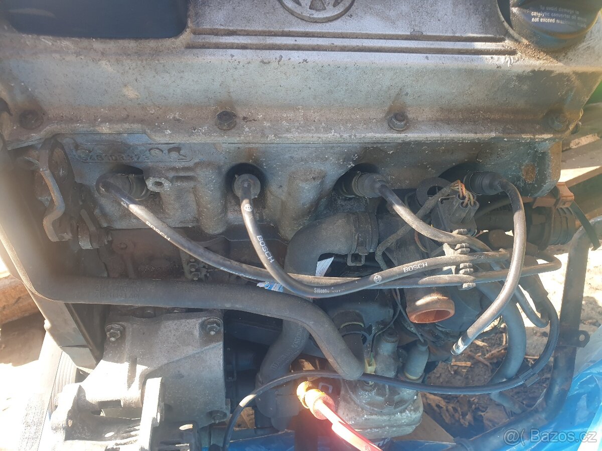 Motor VW 2.0 benzín 85kw - 5