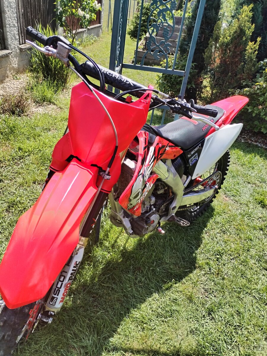 Honda CRF 250R 2008 po generalní opravě motoru