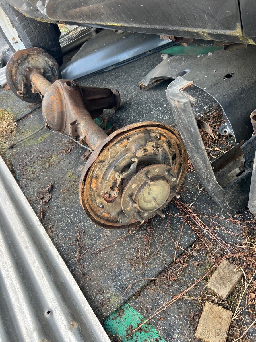 Zadní náprava 4Runner. - 5