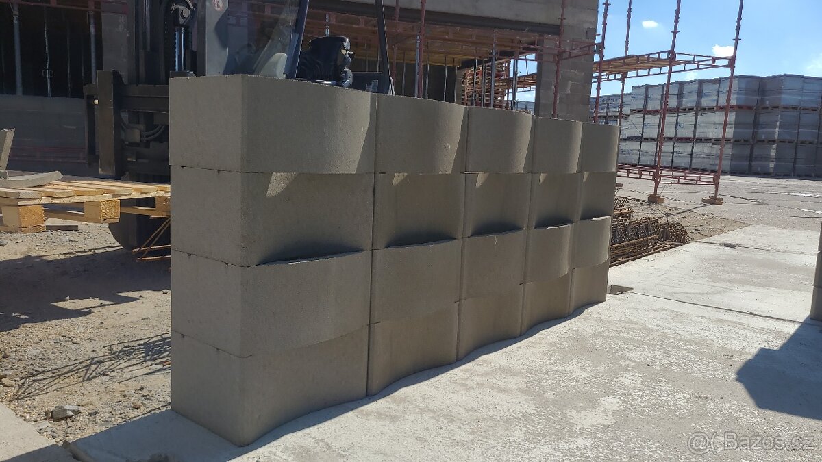 Svahová tvárnice 400x330x200 - 5