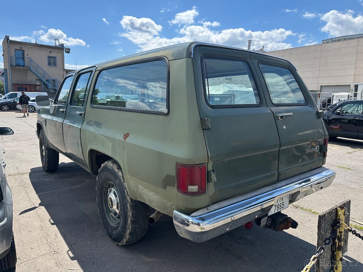 Chevrolet Suburban 5,7 V8 LPG Army verze 1984