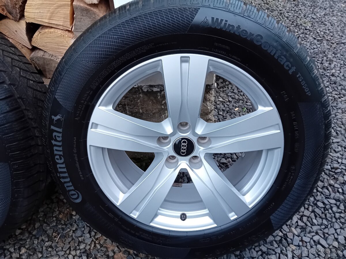 TOP zánovní r18 Audi Q7 - 5