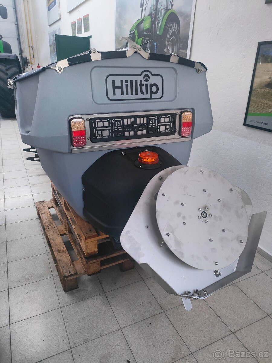 Toyota Hilux + radlice + sypač - 5