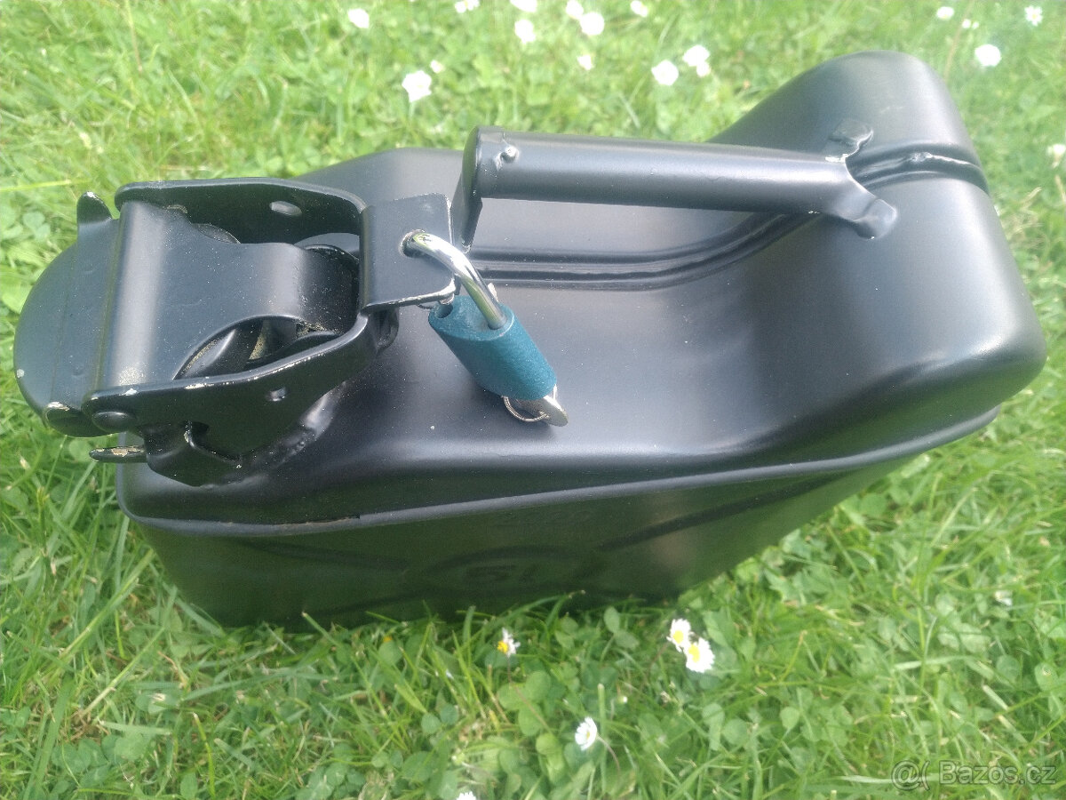 Kanystr jako kufr - 5