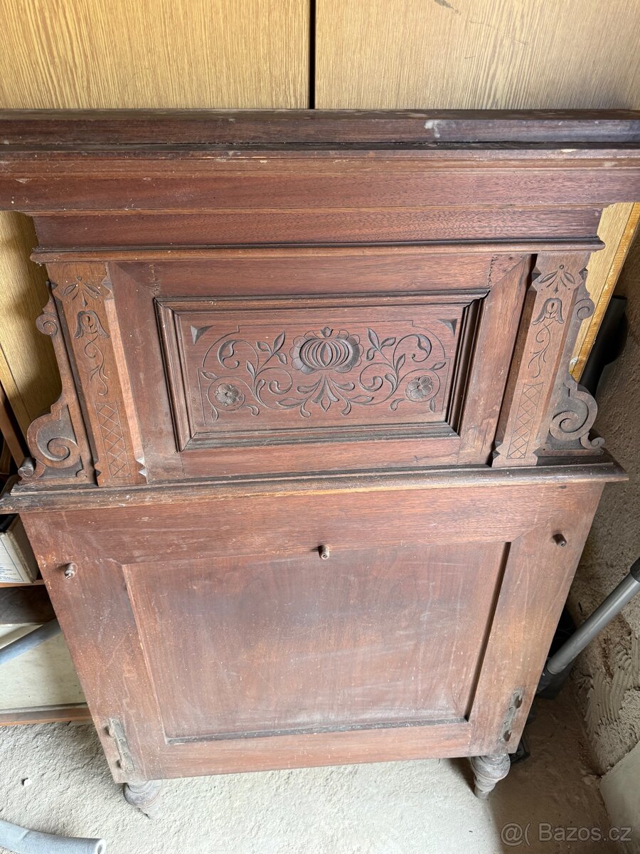 Starožitný nábytek - 5