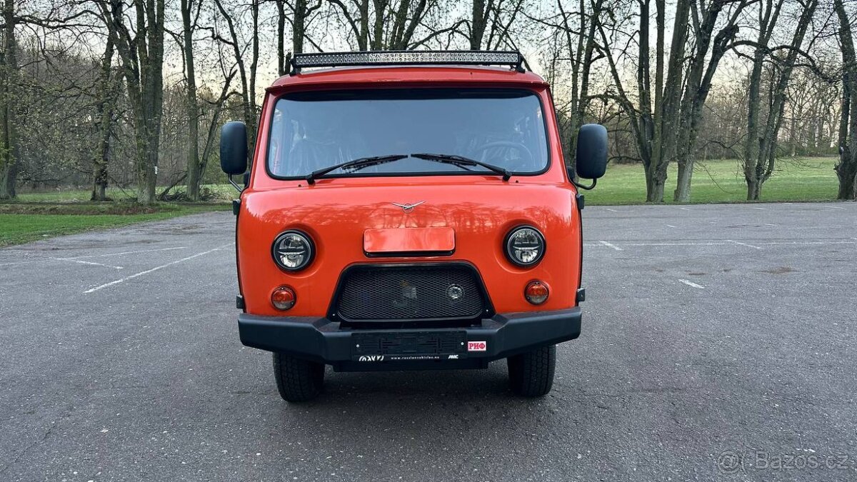 UAZ Buchanka 3909 - 5