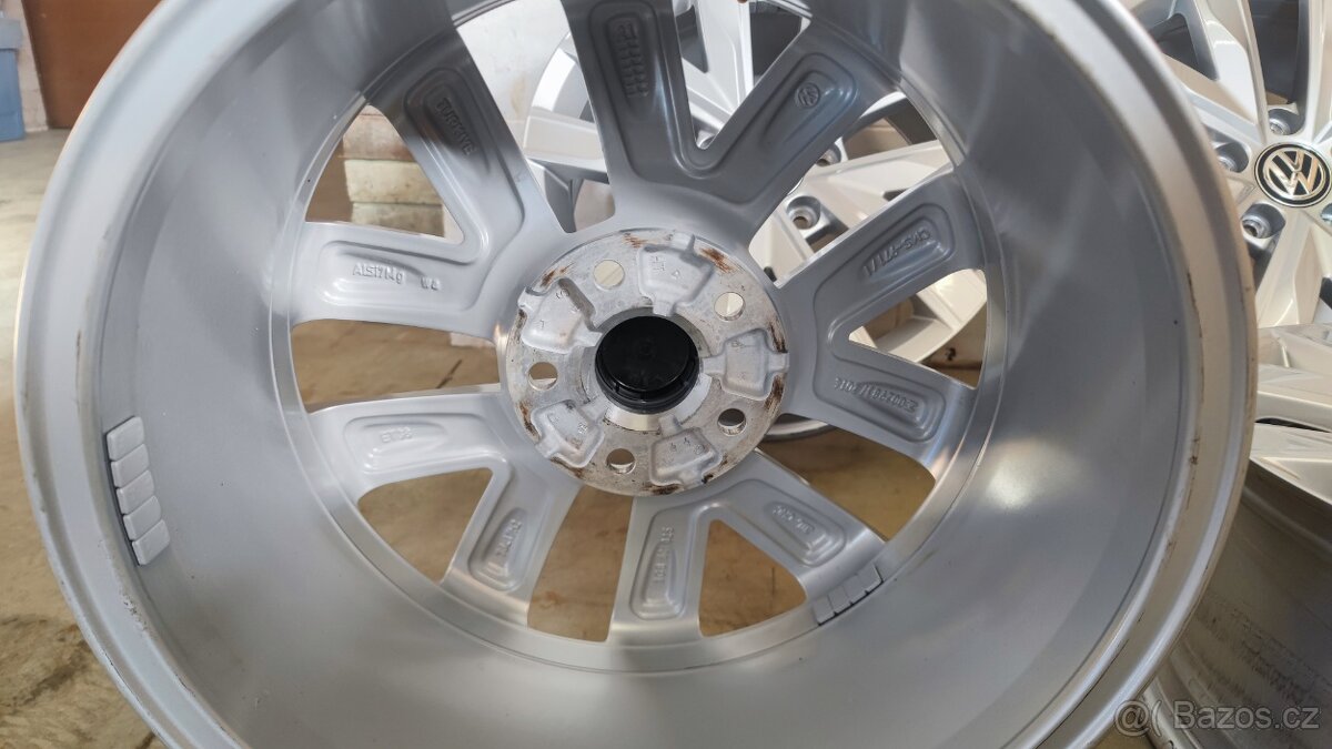Alu kola 5x112 R17 original VW - 5