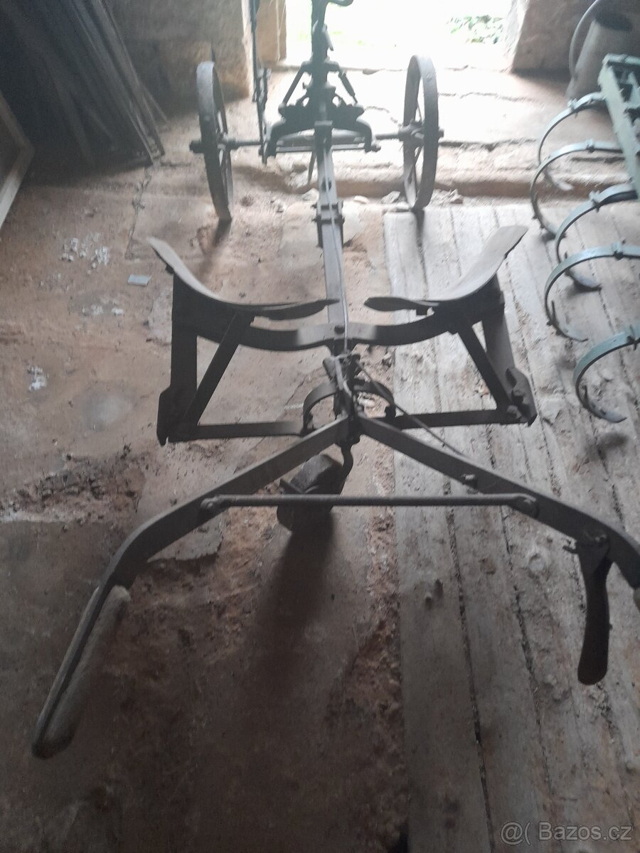 Koňský pluh-obracák. - 5