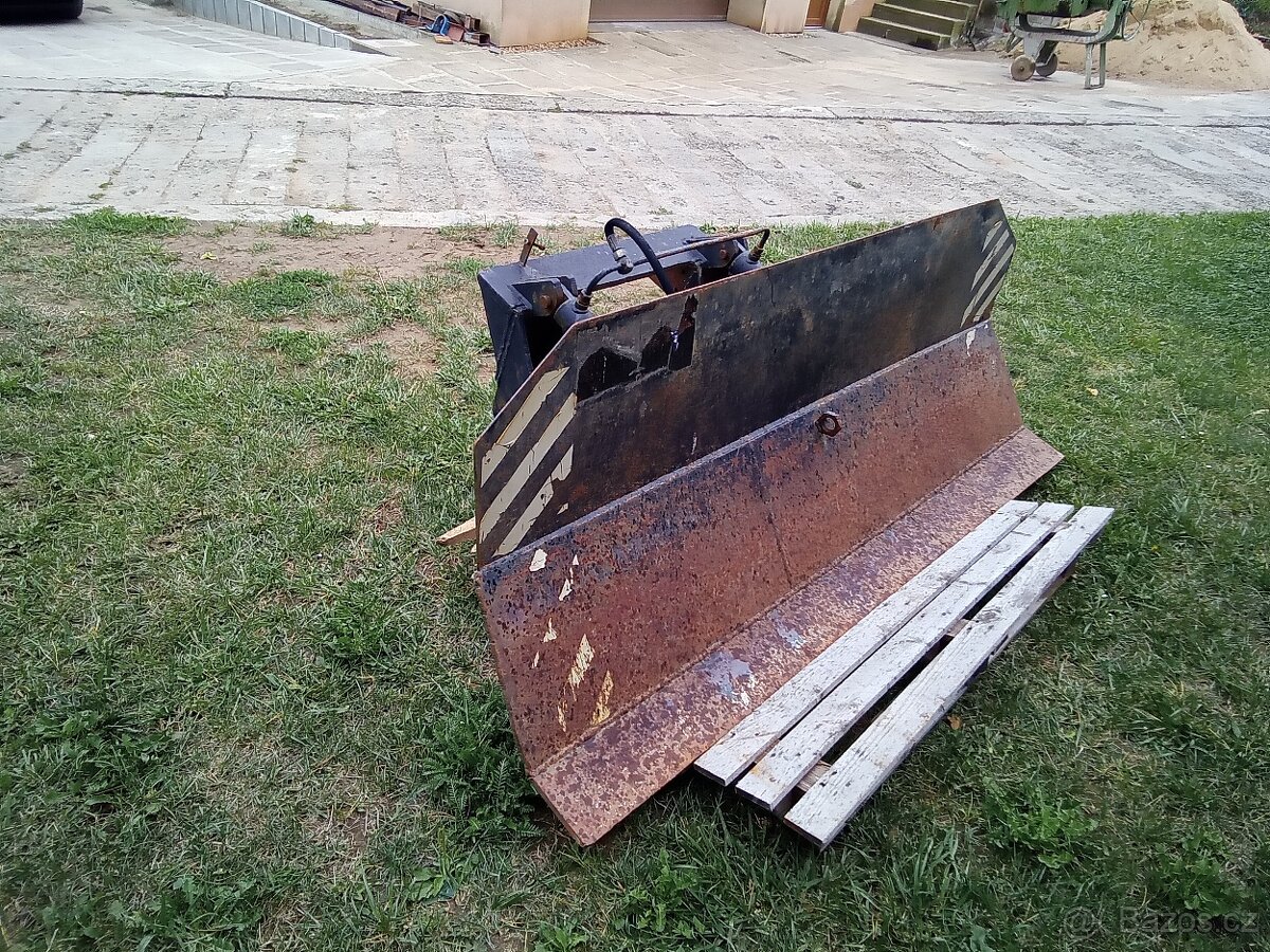 Přední radlice na traktor - 5