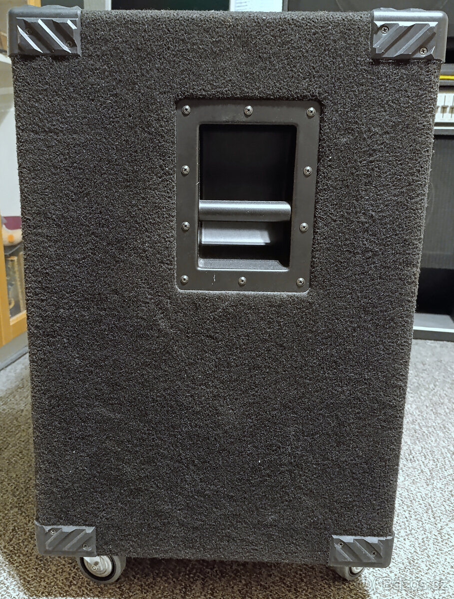 PREDÁM KOMBO MARKBASS CMD 103H 2008 ITALY 400/600W 6OHM - 5