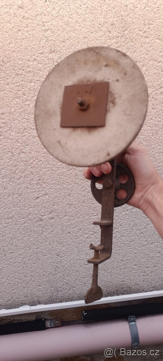 Stará ruční bruska - 5