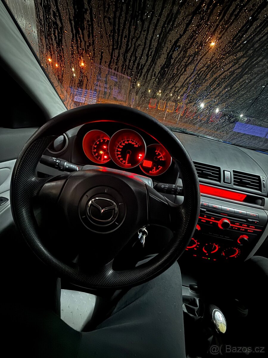 Mazda 3 1.4 - 5