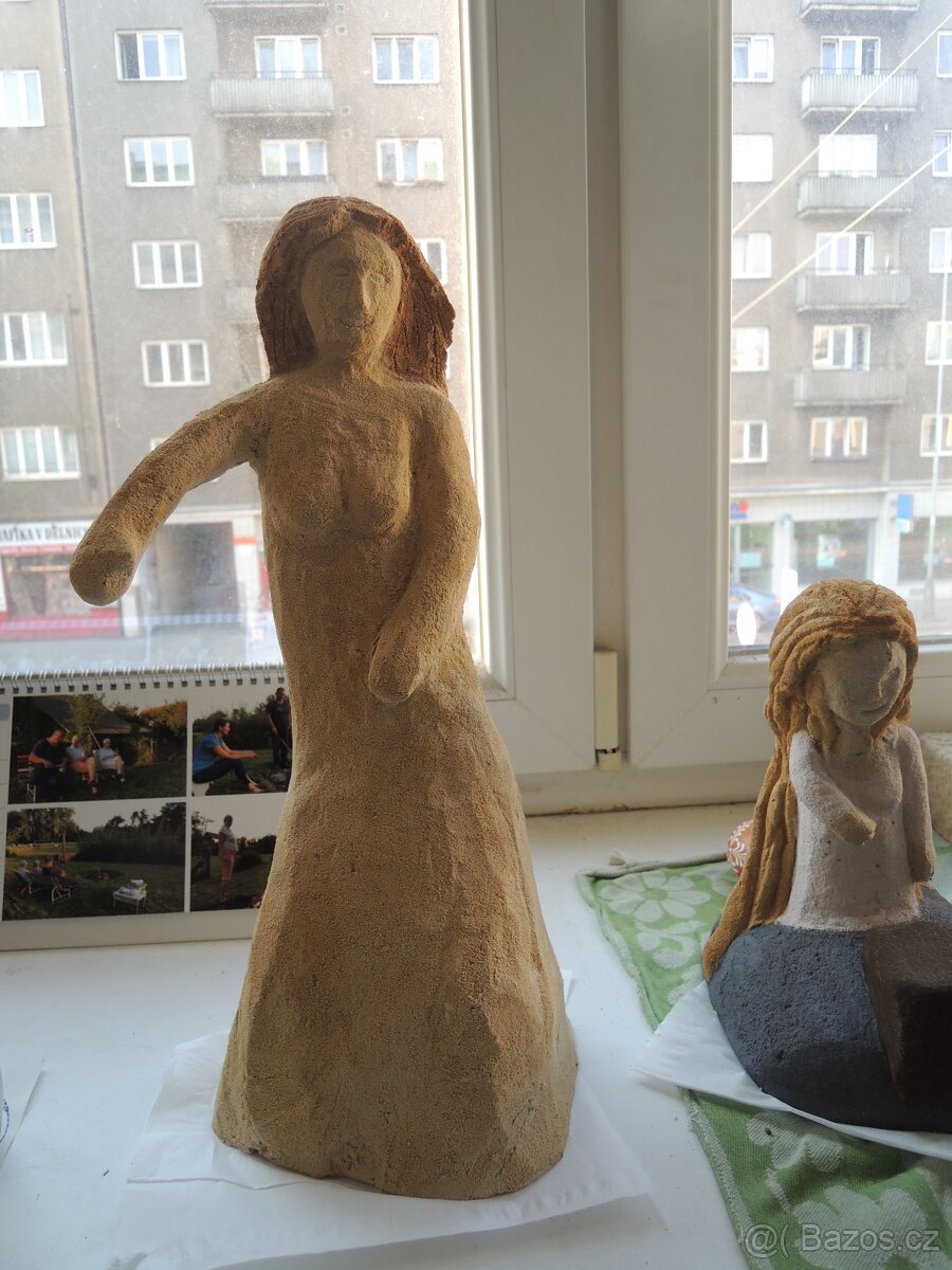 Soška - tančící dívka - 5