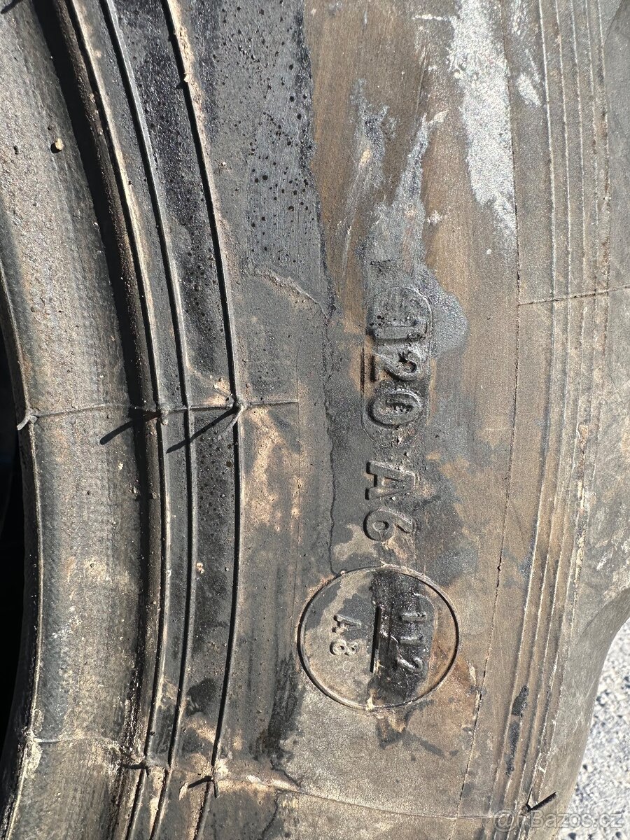 Prodám přední pneumatiky na Zetor - 5